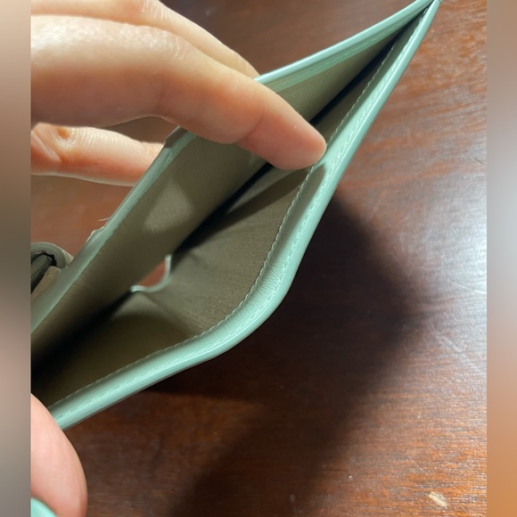 Givenchy Antigona Light Green Bifold Wallet in Box Leather - Picture 8 of 10